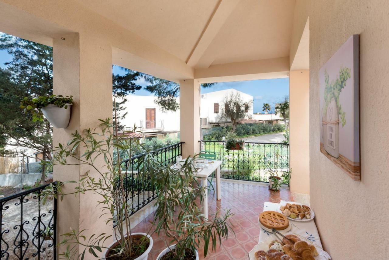 סן ויטו לו קאפו B&B Villa Il Carrubo מראה חיצוני תמונה